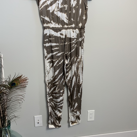 Young Fabulous and Broke Truman Short Sleeve Jumpsuit Size Small - Picture 12 of 16